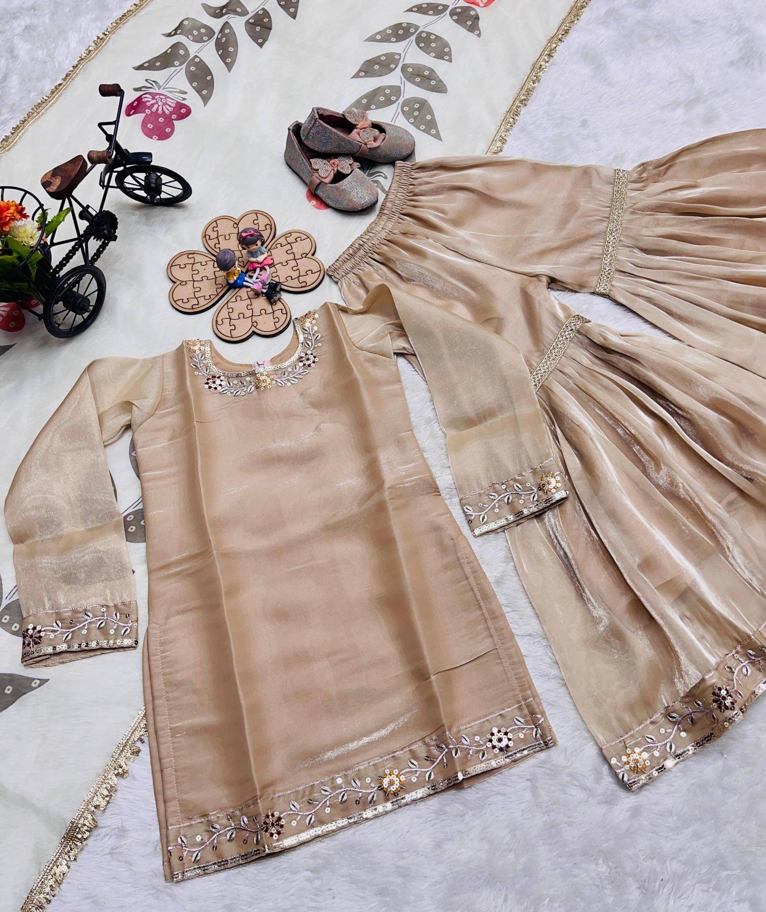 Launching New Đěsigner Party Wear Look SILK Girls Indian kids wear wholesale market